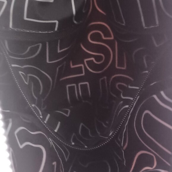 Justice Duffel style bag, women or teens, hot pink faux fur with foil accent - Picture 4 of 8